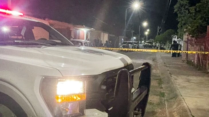 Frente a policías, amenazan a reporteros en Irapuato