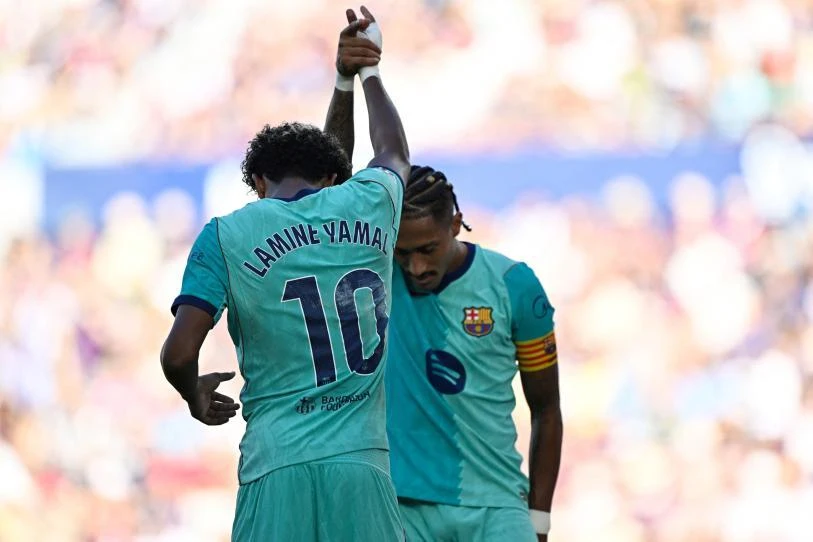 Doblete de Lamine Yamal da sufrida victoria ante el Levante