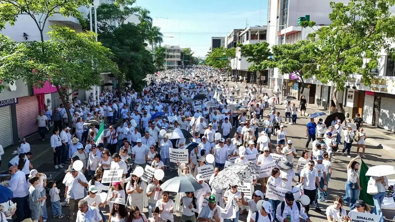 Marchan contra narco gobierno de Sinaloa
