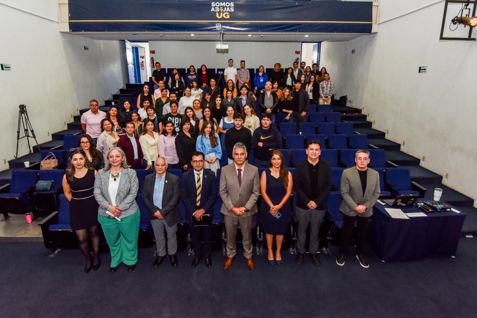 Conecta UG conocimiento universitario con estándares internacionales