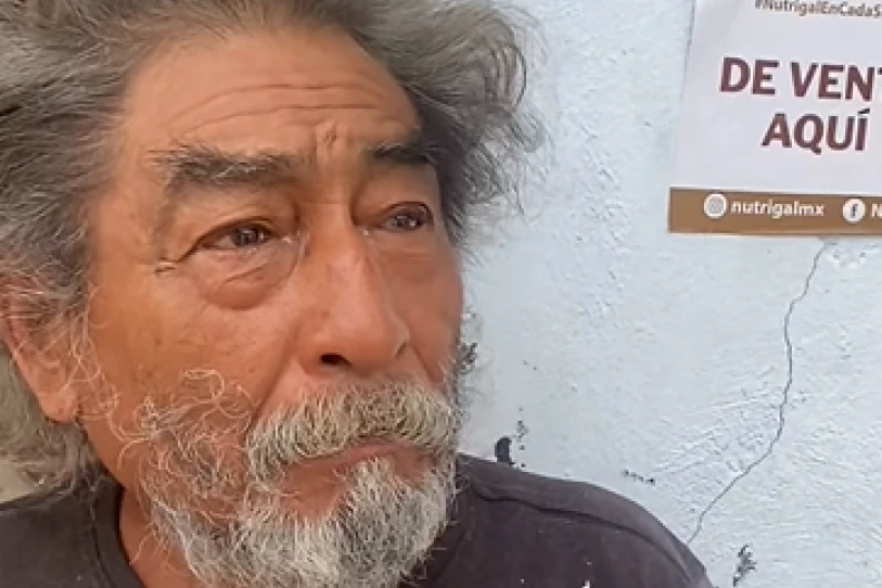Abuelito es atacado por abejas, por error lo dan muerto y… se queda sin su pensión