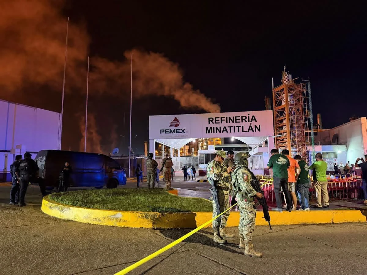 Inédito: Grupo armado ataca Refinería de Minatitlán