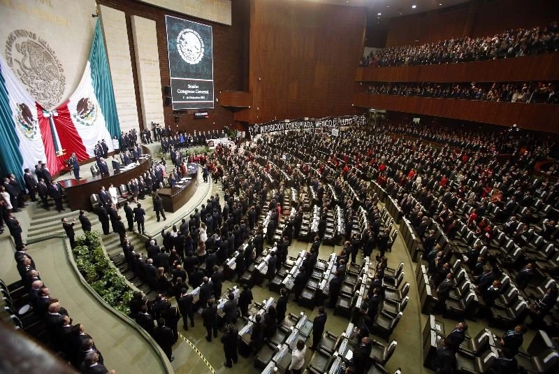 Aprueban Morena y rémoras, aumento a impuestos