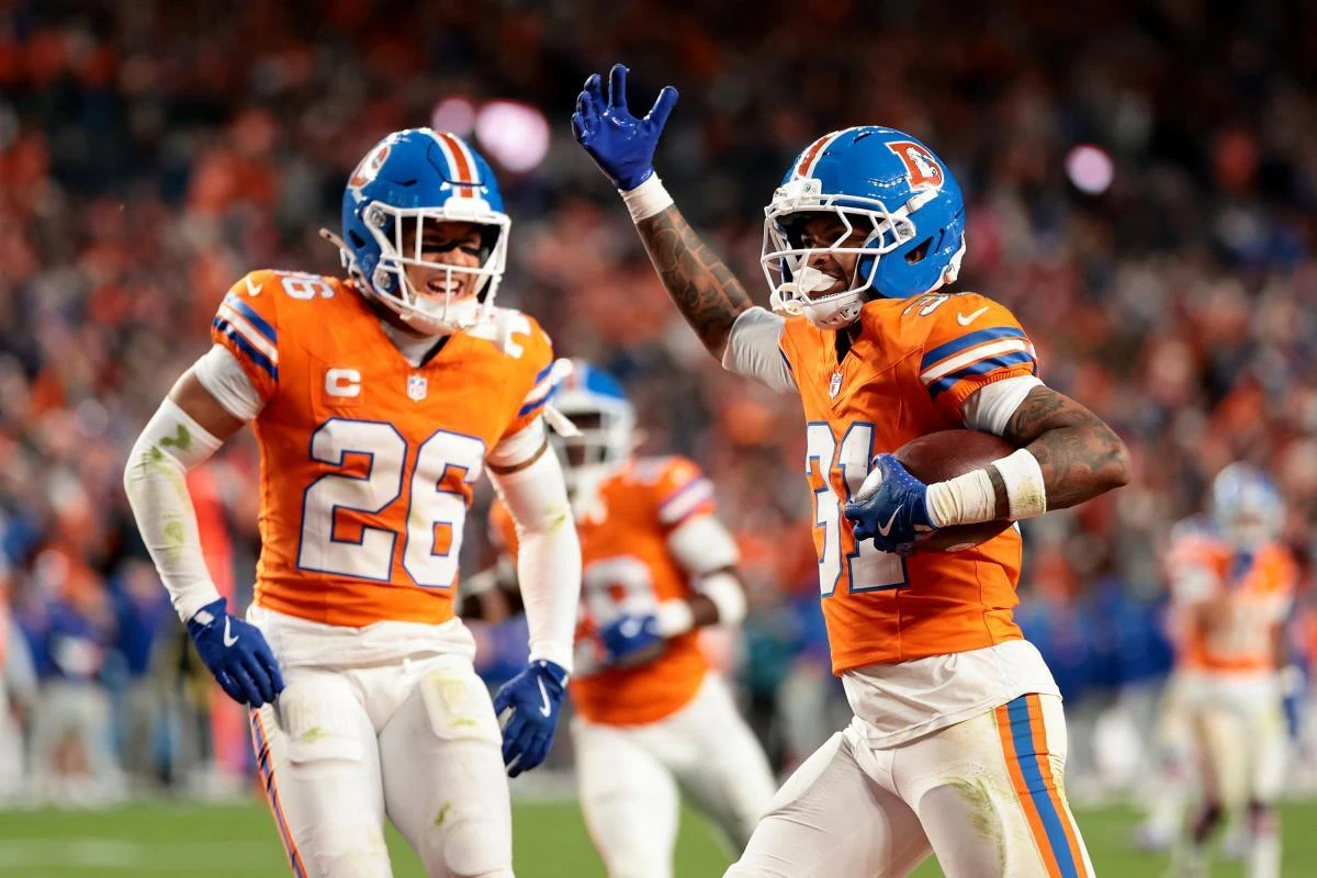 Broncos silencia al campeón Seahawks con una defensa galopante