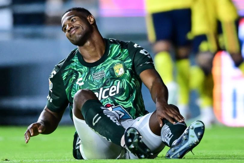 América tunde al León