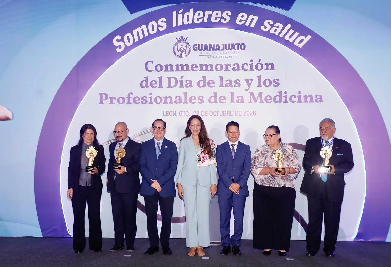 Conmemoran el Día del Doctor