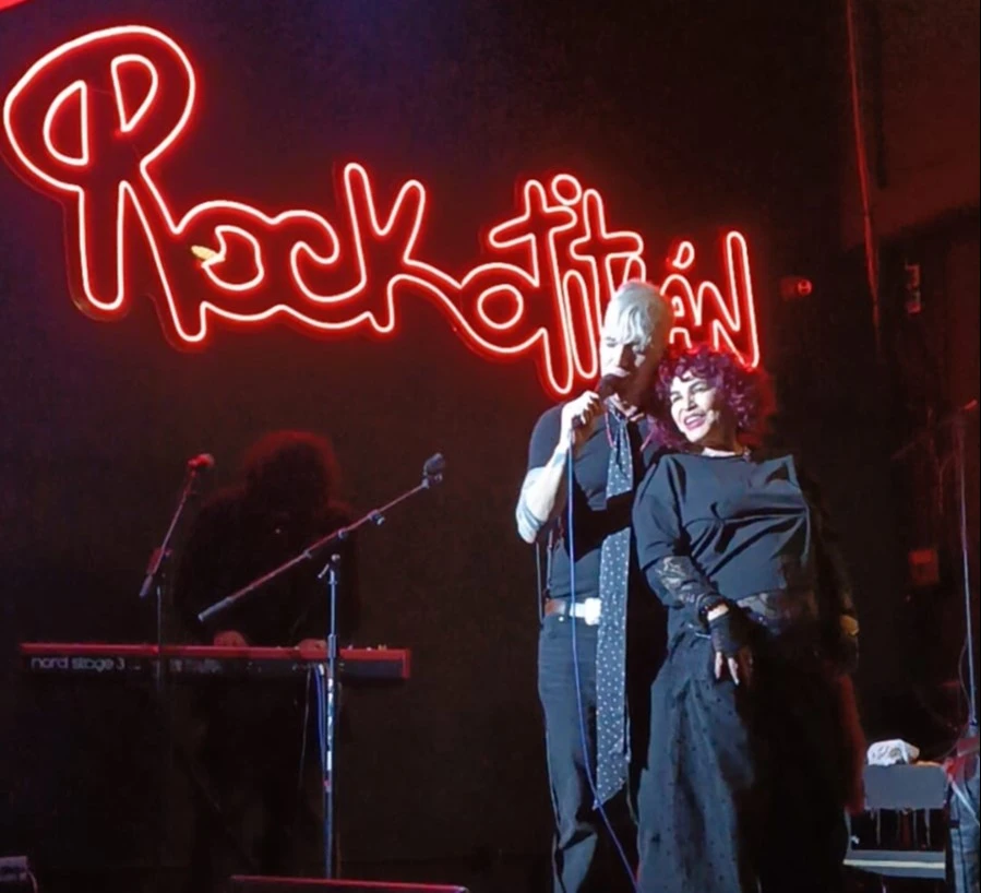 Arde Rockotitlán con Kenny